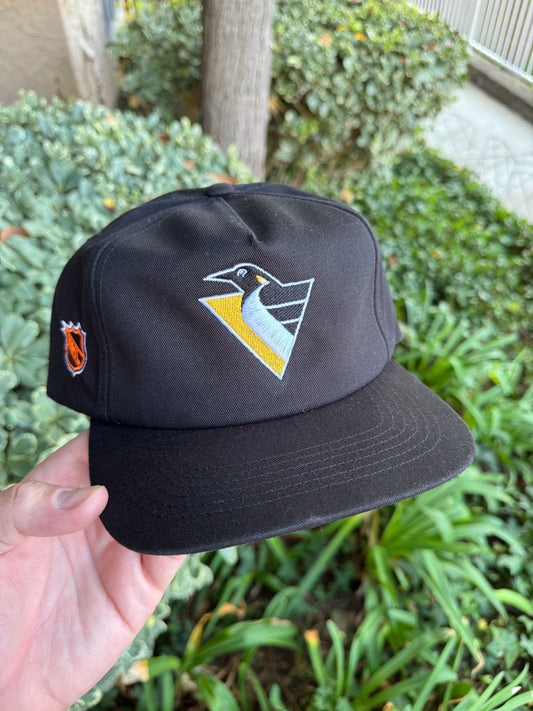 Robo Penguin Snap Back