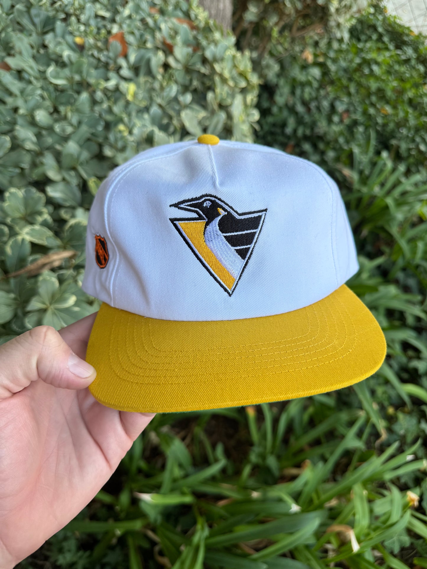 Robo Penguin Snap Back