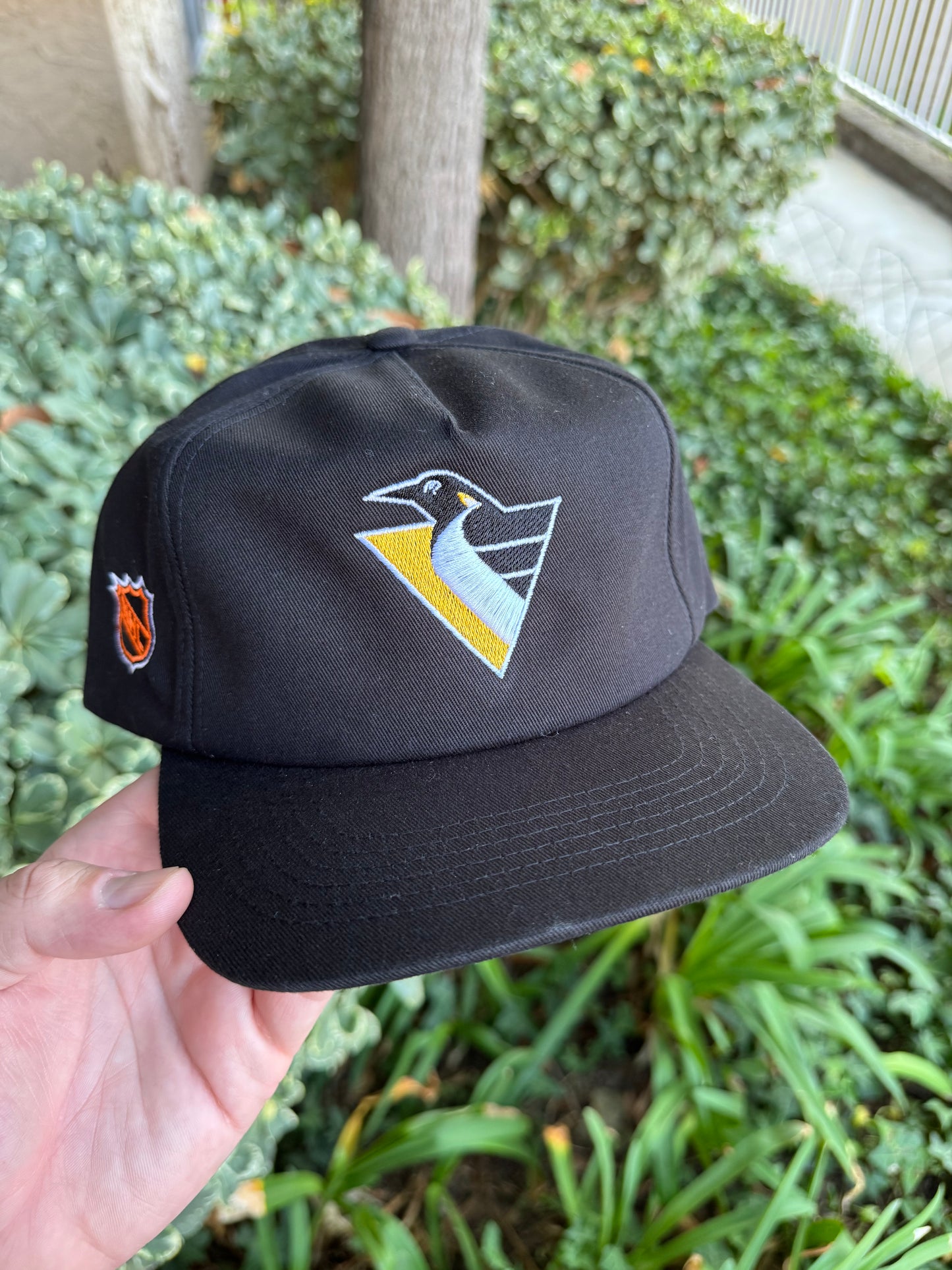Robo Penguin Snap Back